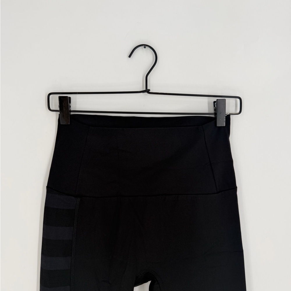 K-Deer Side Stripe Ombré Sneaker Length Black Leggings